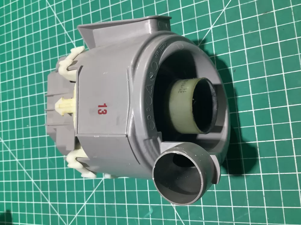 Bosch 9000897027 00705174 Dishwasher Circulation Pump Motor AZ131288 | SL239