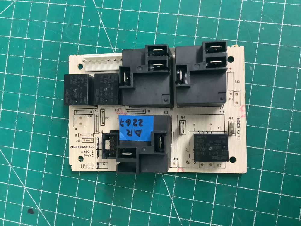 WB27T11083 GE Range Board - Control