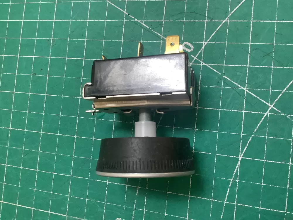 GE WE4M407 Temperature Sensor Switch AZ221306 | SLA55