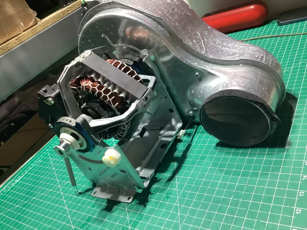 Electrolux Kenmore 134693300 134693301 Dryer Motor AZ146755 | SL172