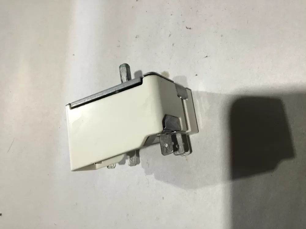 Jenn Air  Kitchen Aid  Maytag 74008940 7403P877-60 WP74008940 Range Infinite Switch Set Of