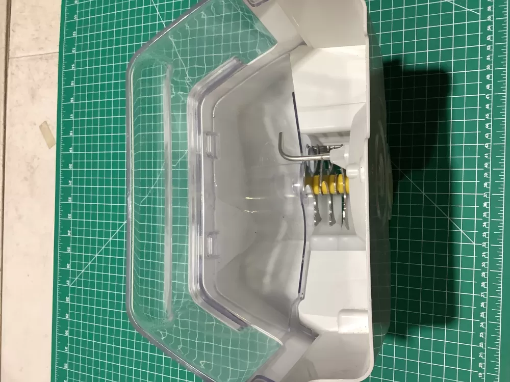 LG Kenmore MBM63299001 1 Refrigerator Ice AZ129288 | Sl217