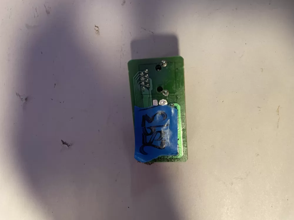 Whirlpool 110617 Refrigerator Control Board Thermostat AZ196128 | KM2593