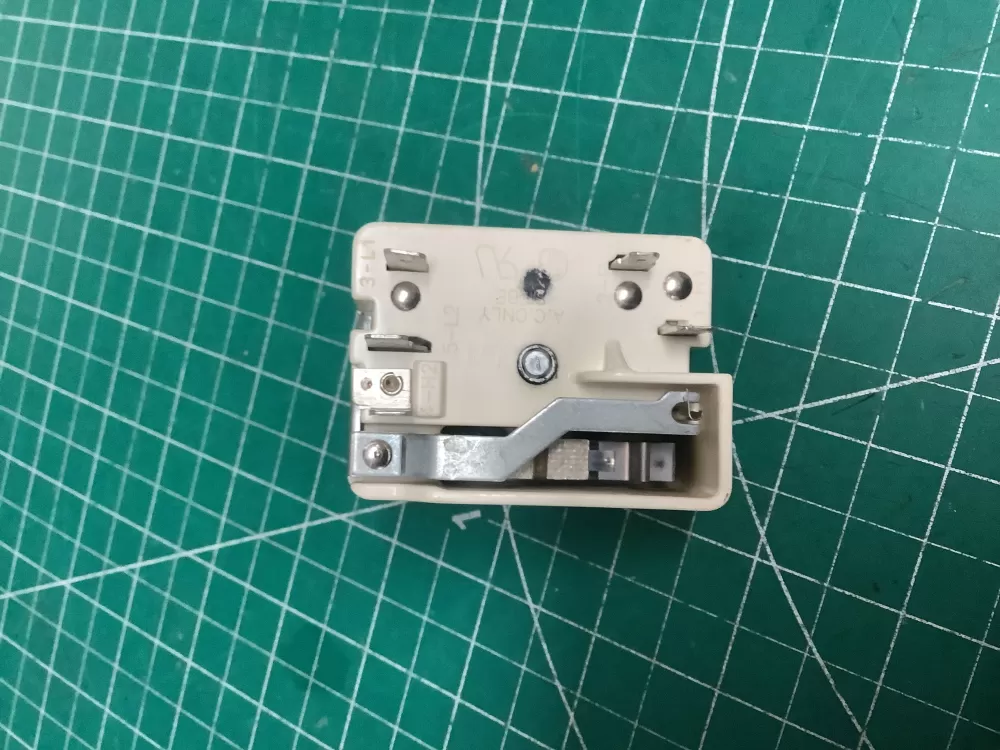 GE Hotpoint Wb24t10029 Range Switch Infinite AZ202137 | SL127