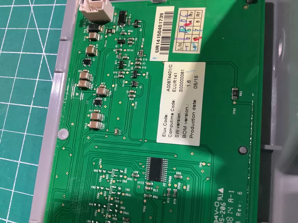 Frigidaire A00874401 Refrigerator Control Board AZ143650 | NRV758