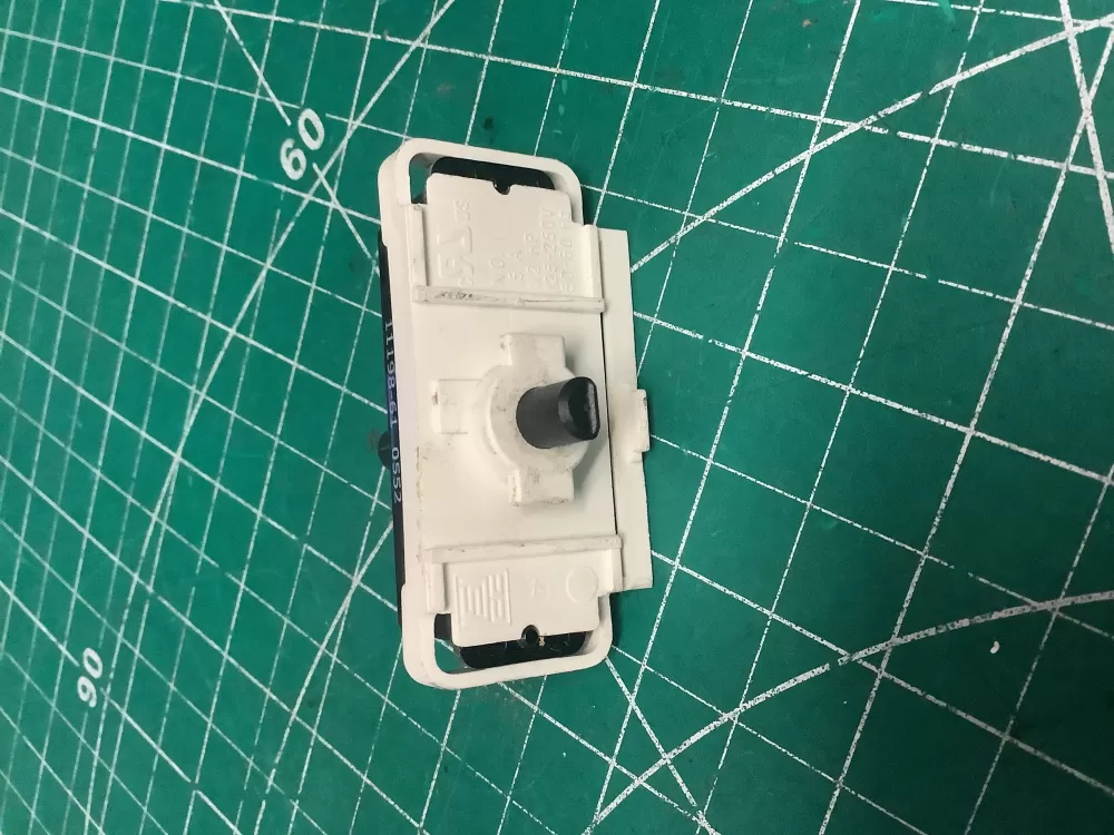 Frigidaire 131628900 Dryer Start Switch AZ207561 | SL160