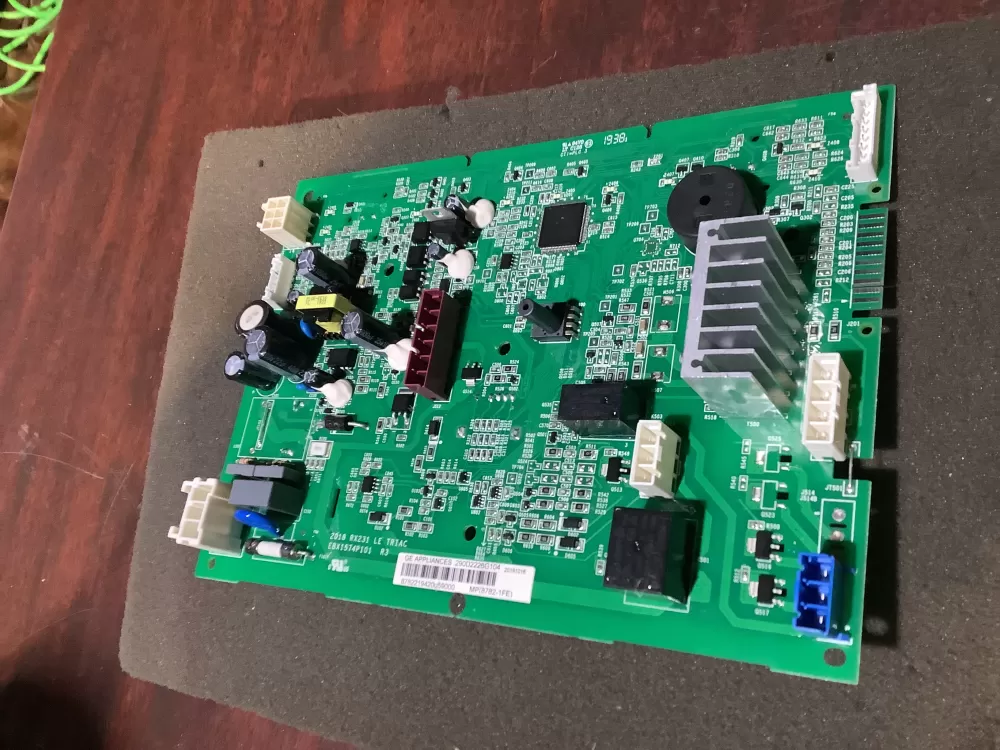 GE 290D2226G104 WH18X28642 Refrigerator Control Board