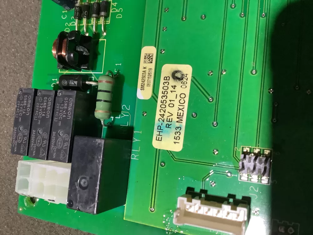 Frigidaire 242053503 AP4567227 Refrigerator Control Board AZ113138 | NR2123