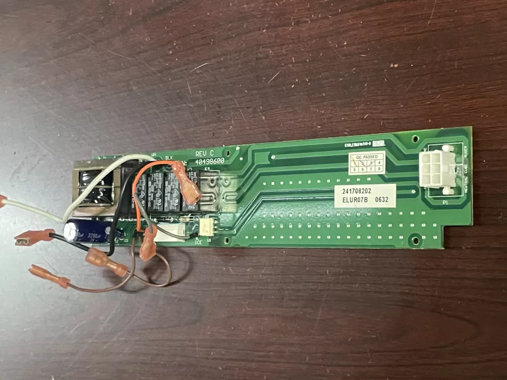 Crosley  Frigidaire  Kenmore  White Westinghouse 5304431764 241708202 Refrigerator Control Board