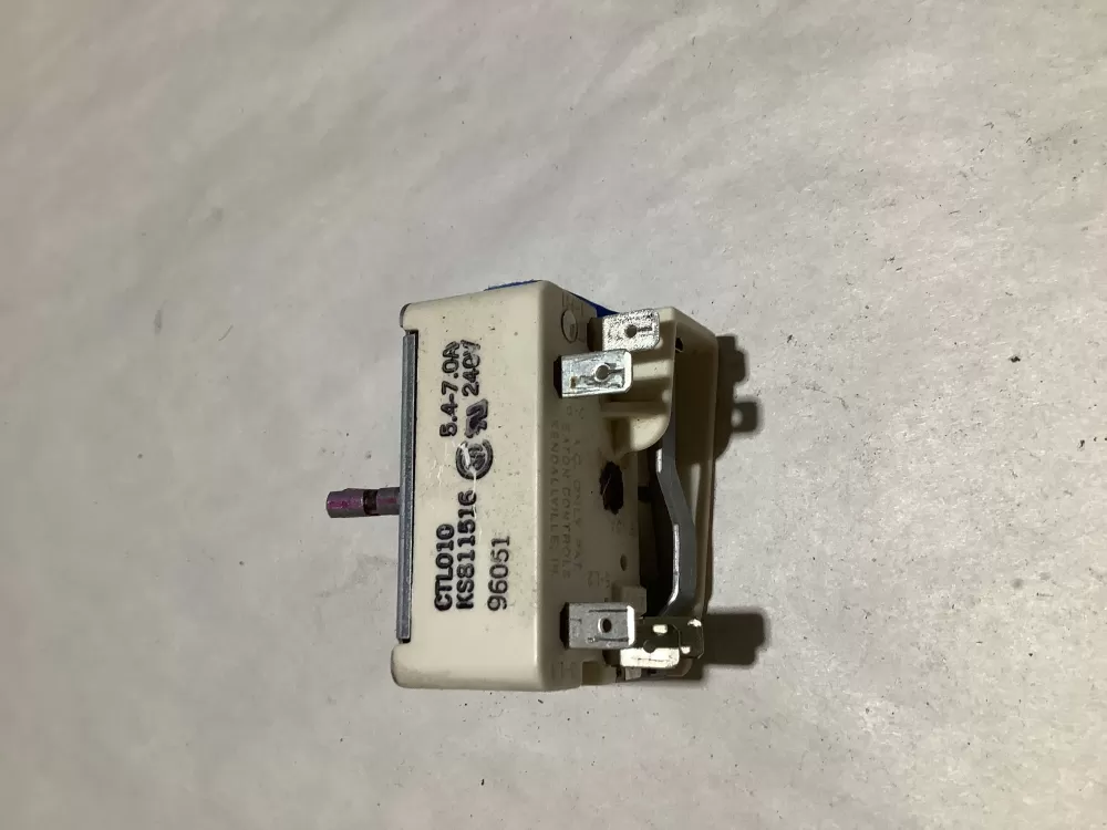 GE Hotpoint Kenmore WB23M8 Surface Element Switch AZ112093 | Sl104