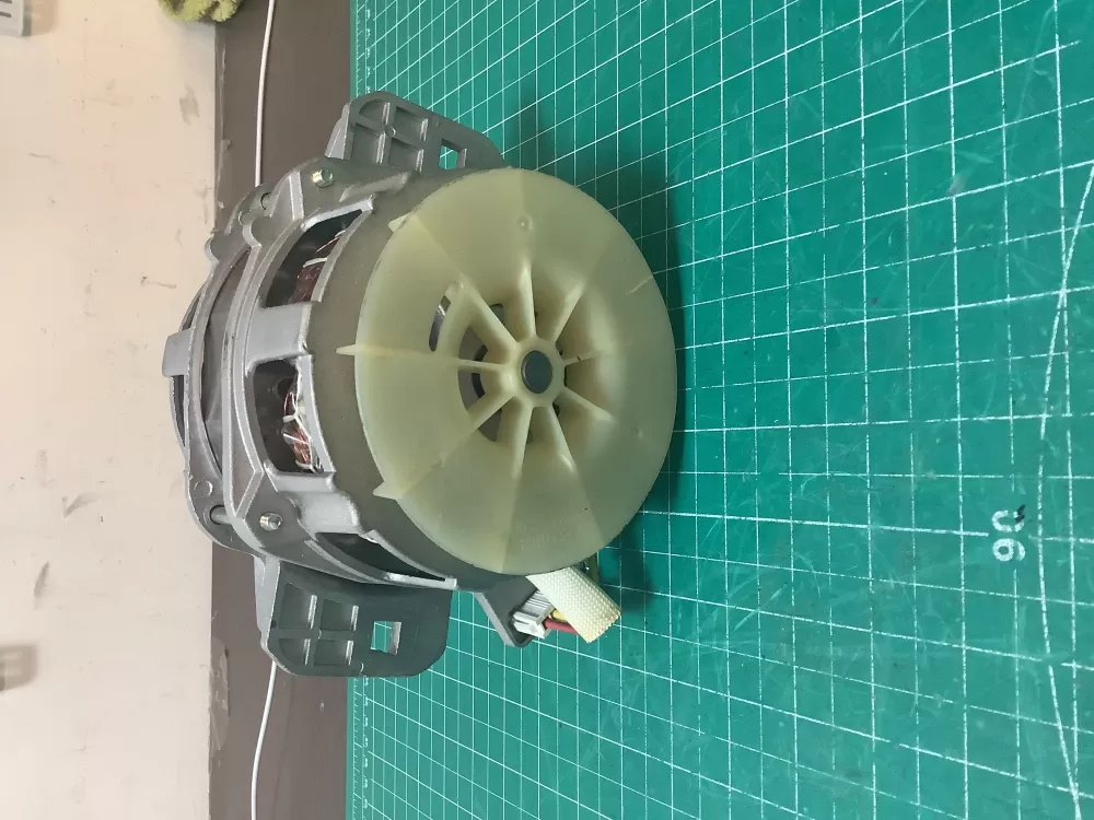 Admiral  Amana  Crosley  Maytag  Roper  Whirlpool W10416654 W10416655 W10416668 W10416669 W10677715 WPW10677715 Washer Drive Motor