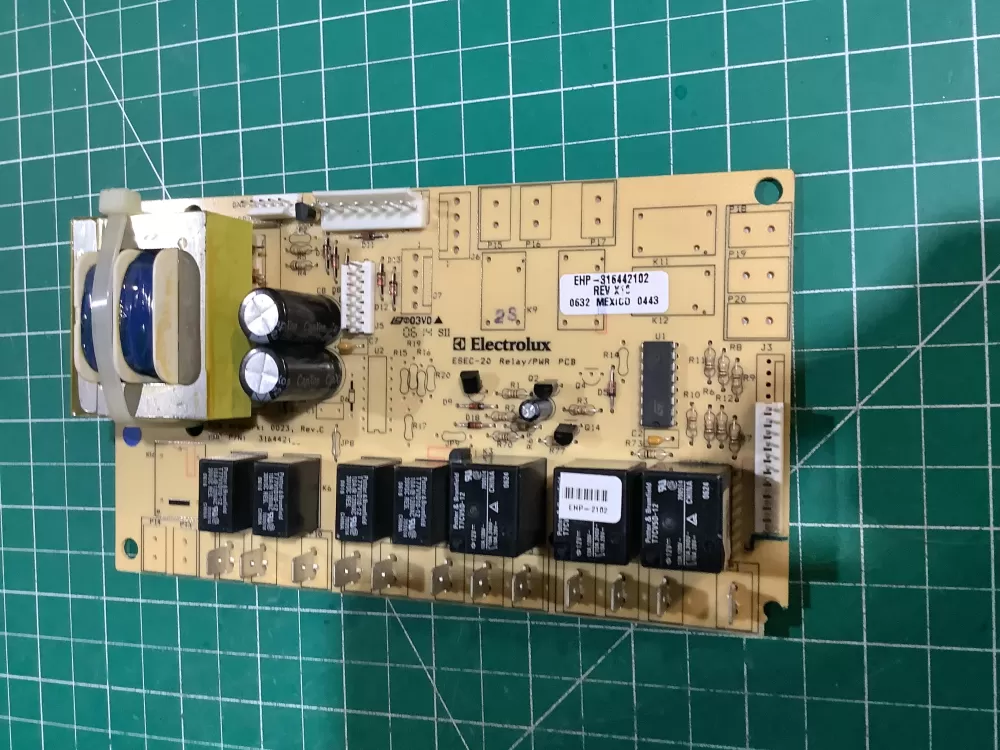 Frigidaire Kenmore AP3874734 1163635 316442102 PS1150781 Range Control Board