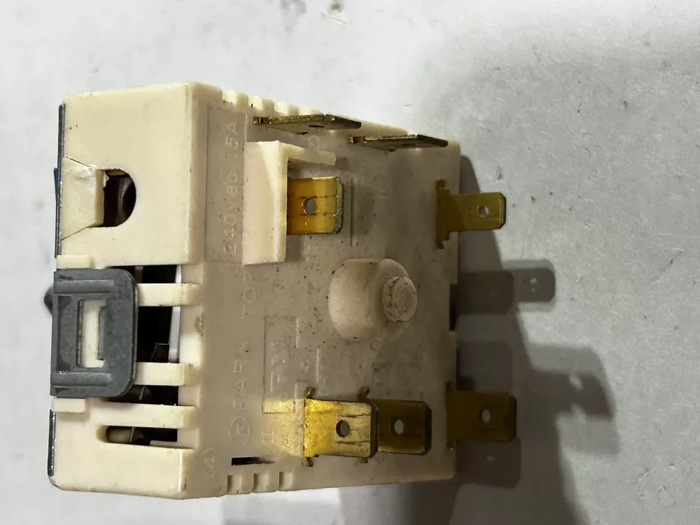 Whirlpool 210715V Range Stove Burner Switch AZ167763 | Sl193