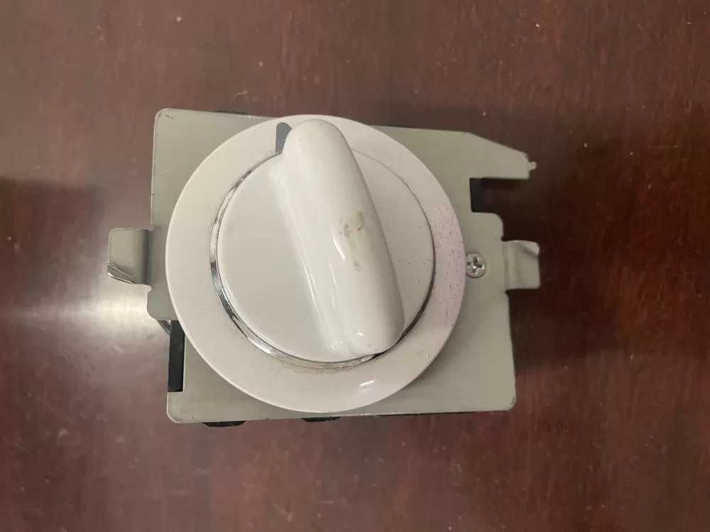 GE 572D520P033 WE4M334 Dryer Timer AZ32757 | KM52