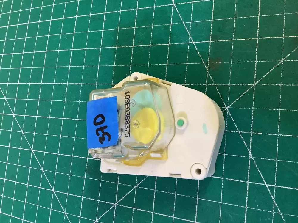 Whirlpool Kenmore W10822278 Refrigerator Defrost Timer AZ204275 | NR370