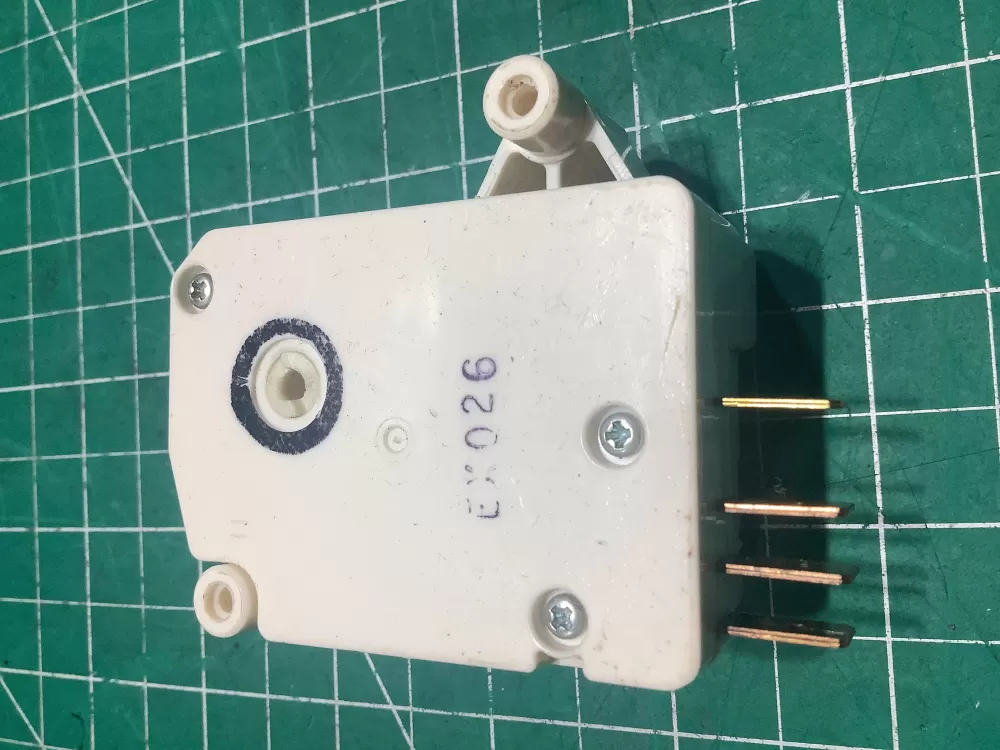 GE 162D6022P25 Defrost Timer 120V 10A Refrigerator  TMDJX45RE9 AZ143214 | AR647