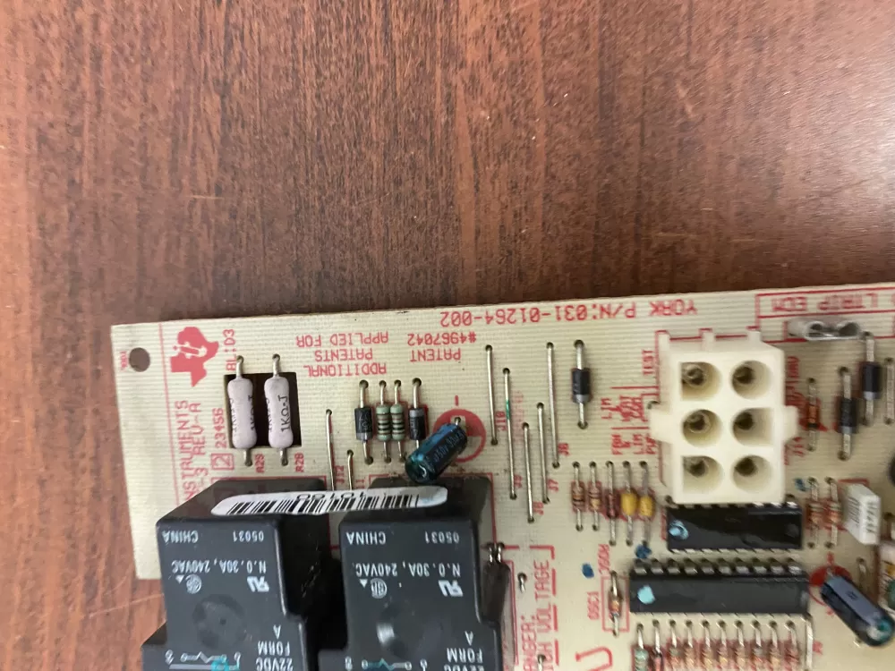 York Luxaire Coleman 031-01264-002 Furnace Control Board AZ45035 | BK1766