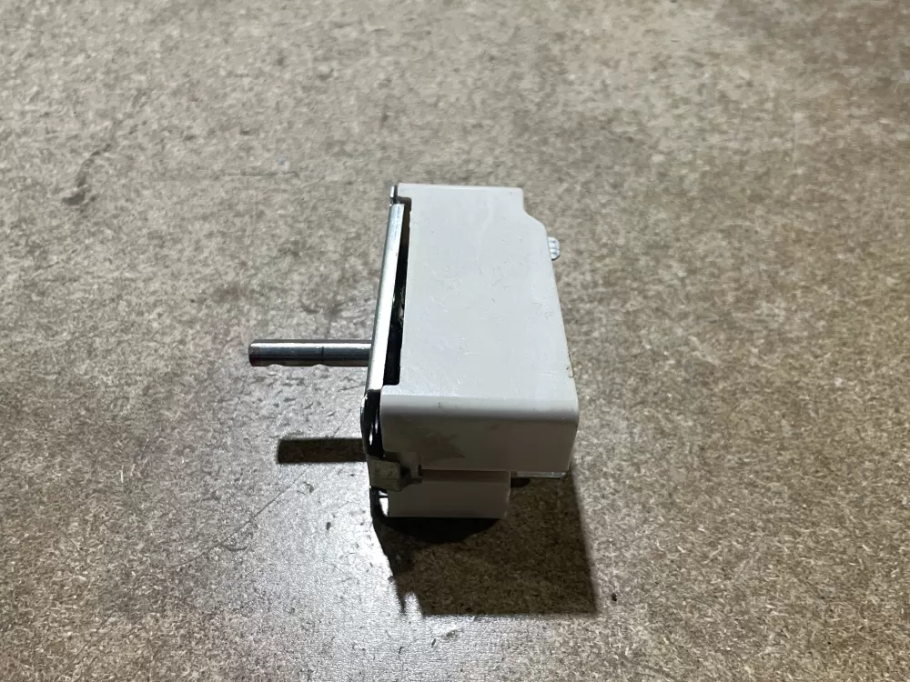 Samsung DG44 01009B Range Control Board Switch AZ75573 | Wm1645