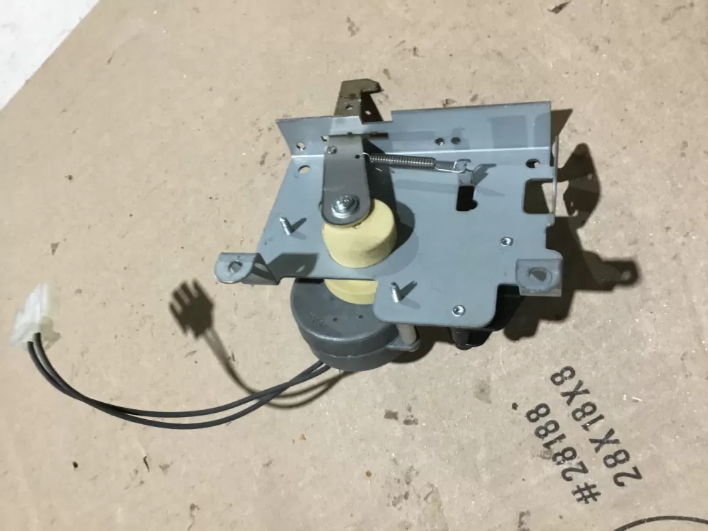 Jenn-Air 8002P068-60 Range Door Latch Lock