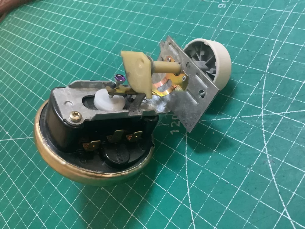 Whirlpool WP3362987 Washer Water Level Pressure Switch AZ220625 | SLA95