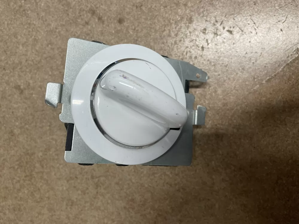 Hotpoint GE 212D1233P010 WE4M362 Dryer Timer AZ23975 | KM661