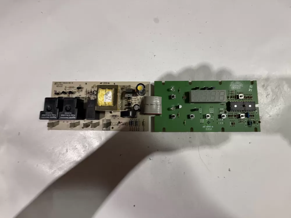 F39A426C Frigidaire Range Board - Control