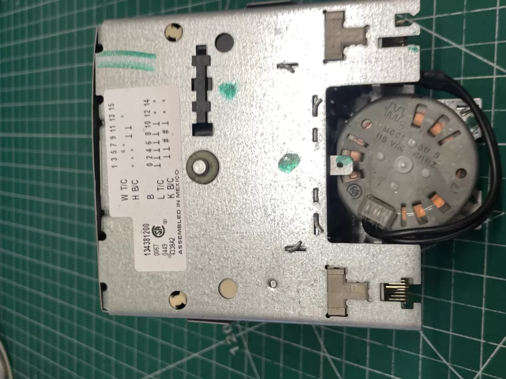 Frigidaire AP3673032 1057059 134381200 PS975801 Washer Timer AZ206089 | Wm2182