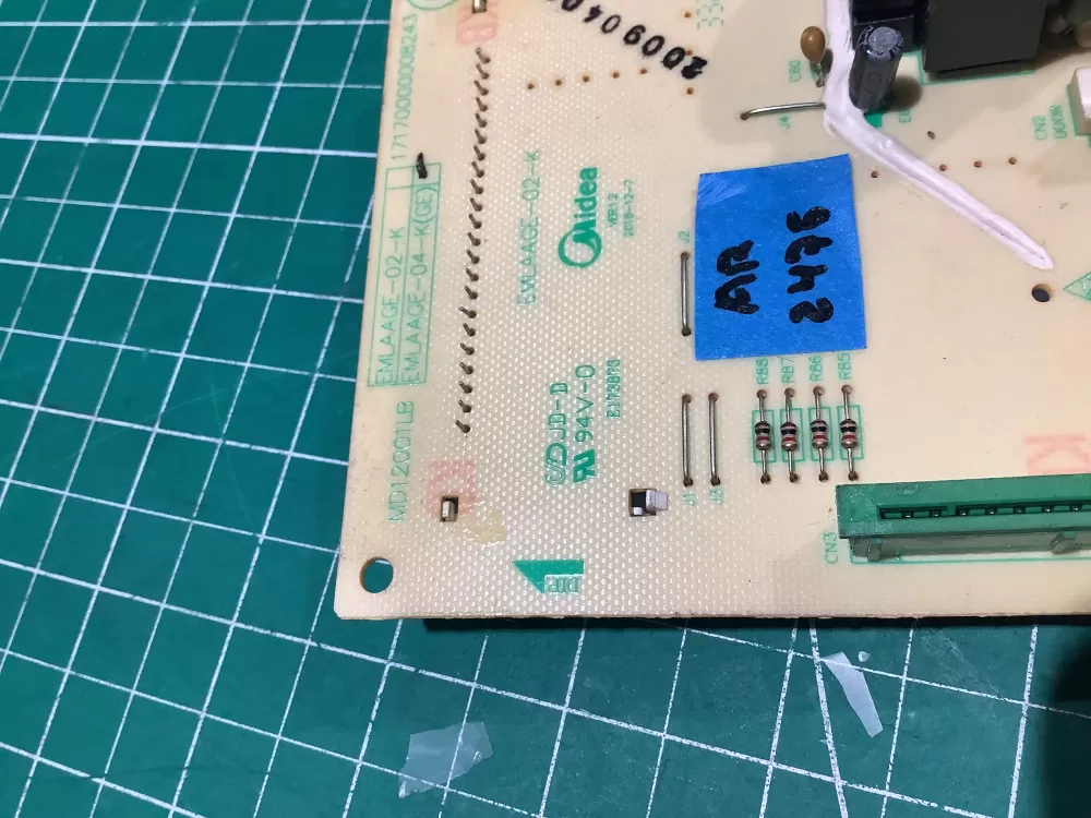 GE MD12001LB EMLAAGE-04-K 17170000008243 Microwave Control # AZ185279 | AR2475