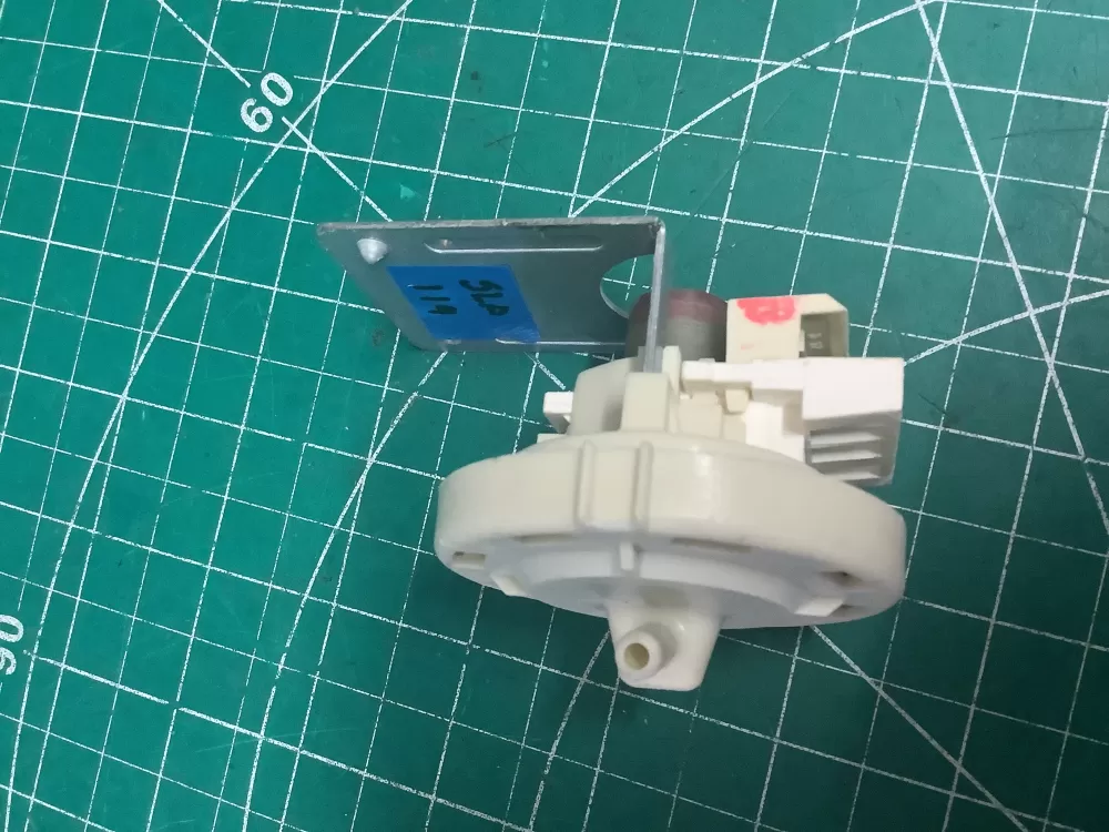 LG 6601ER1006E Washer Pressure Switch AZ205600 | SL119