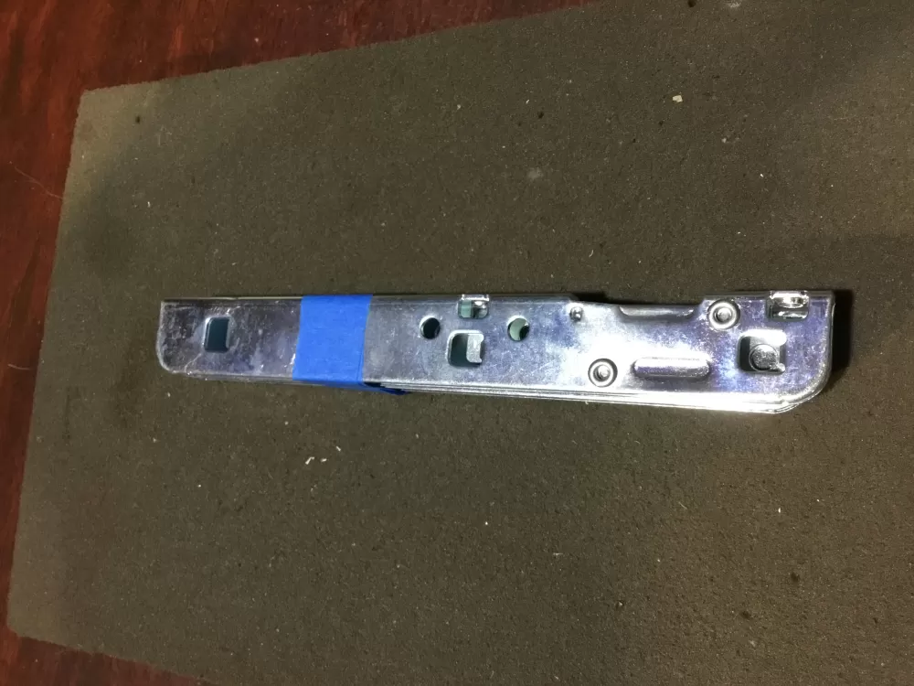 Samsung DG94 00362A Range Oven Door Hinge Support AZ103353 | SL166
