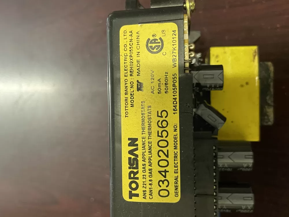 GE WB27K10124 164D4105P055 Range 
