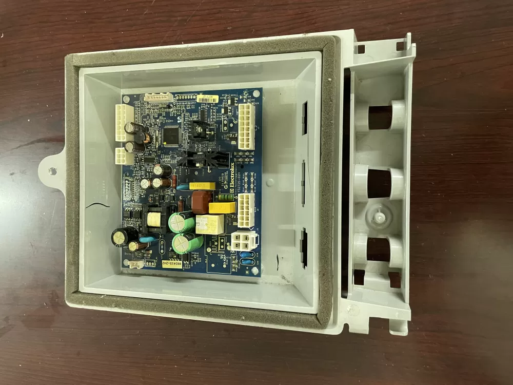 Crosley  Frigidaire 241996325 5303918506 Refrigerator Crosley Control Board