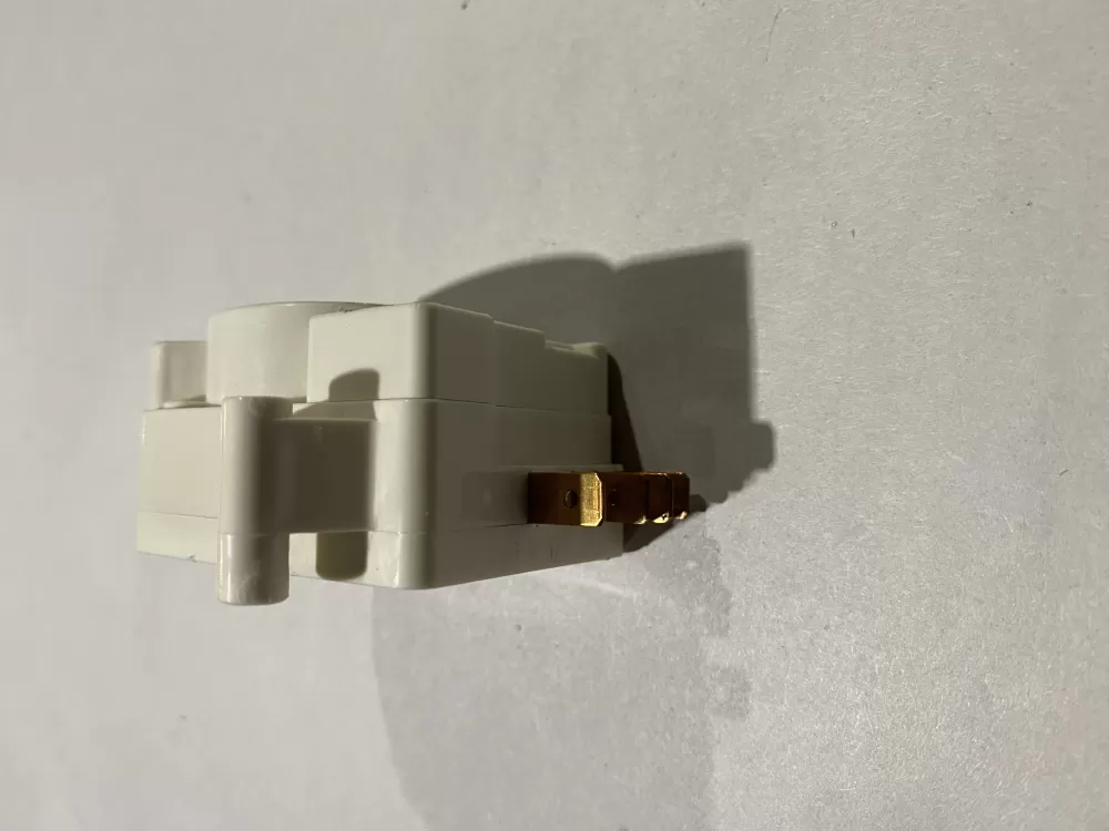 Kenmore Amana WP67001036 PS11743439 Refrigerator Defrost Timer AZ143443 | BK2411