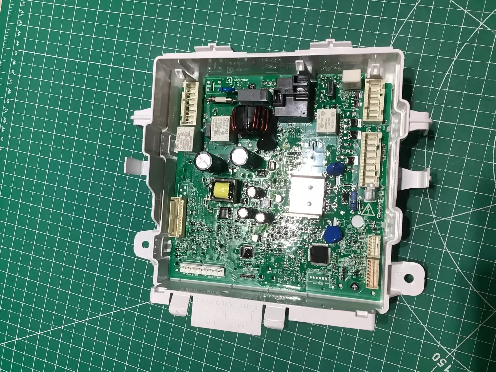 Frigidaire Laundry Center Control Board A17498505 AZ186494 | AV824