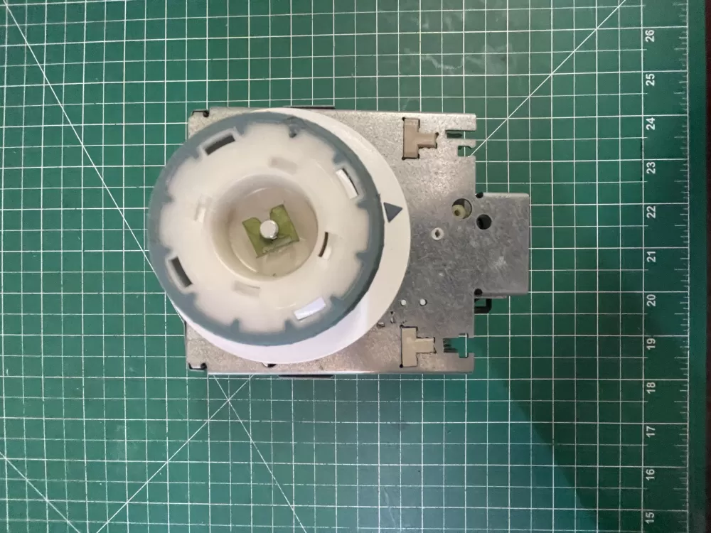 Whirlpool  Maytag WP22004262  AP6006435  6 2308120  62308120  22004262  1032944  22002189  PS11739509  011-65476-01 Washer Timer