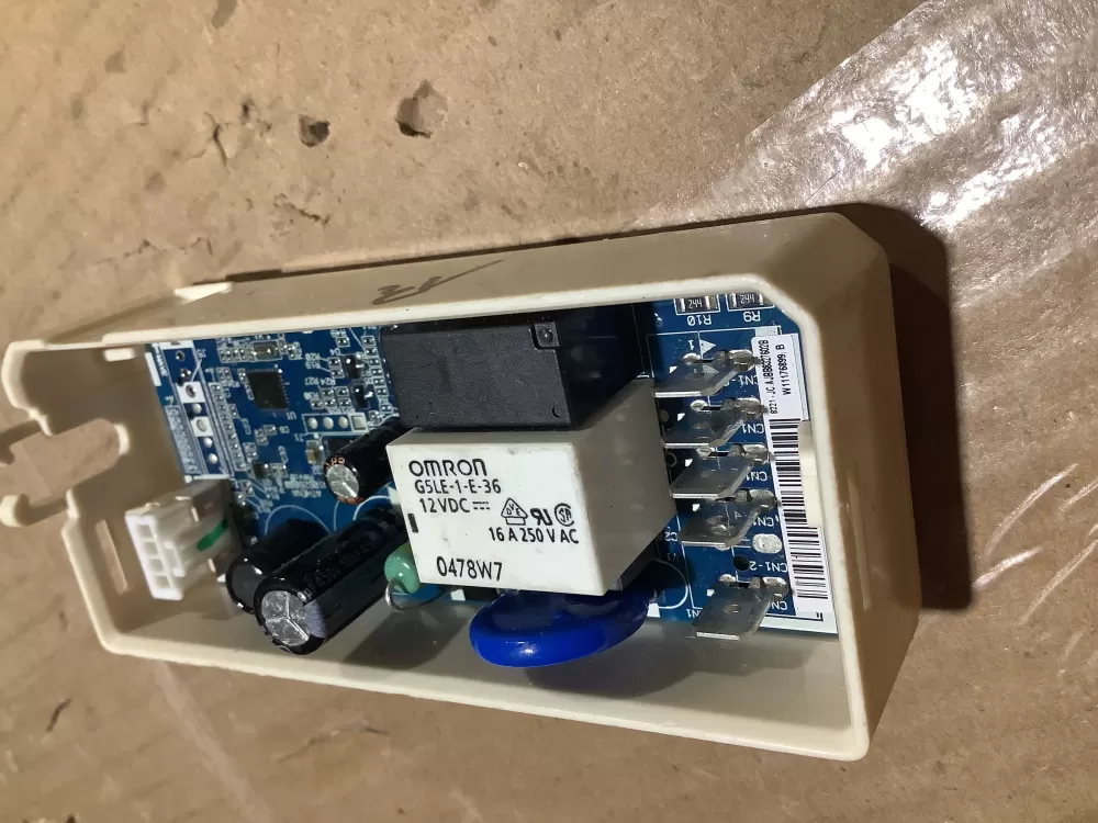 Whirlpool W11176901 W11176899 Refrigerator Control Board AZ116381 | AR2153