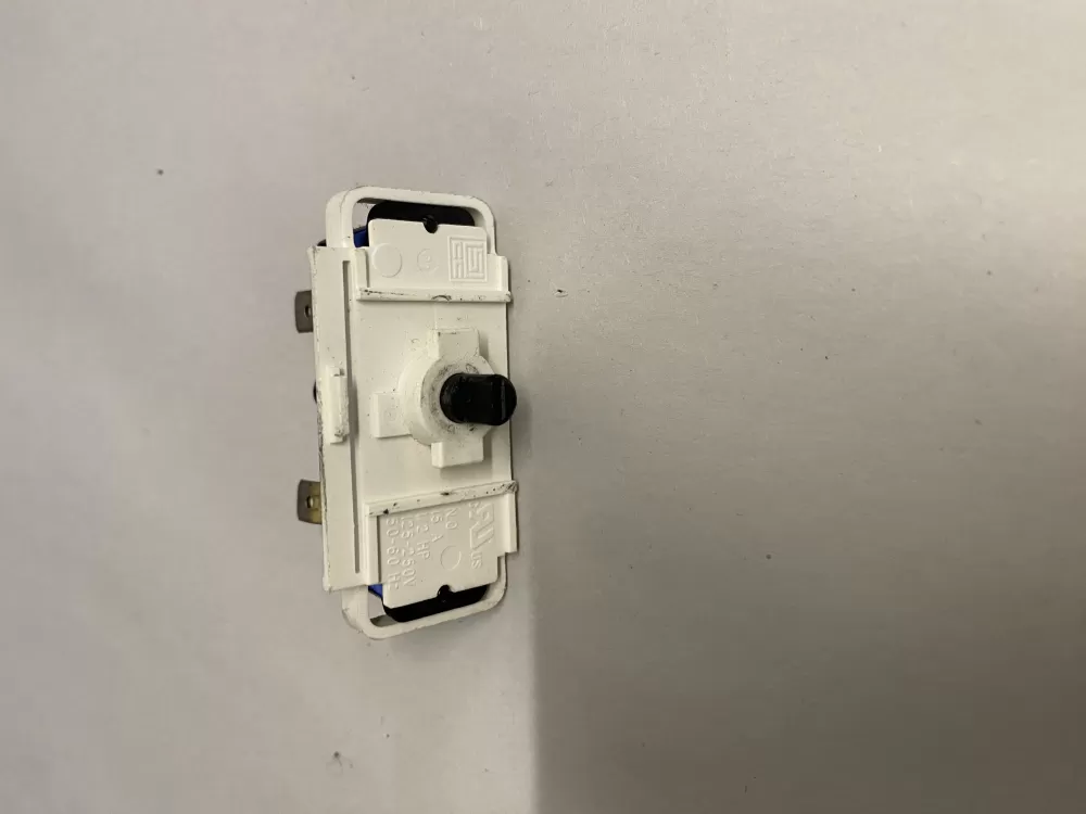 Frigidaire 131628900 Dryer Start Switch AZ220077 | BK722