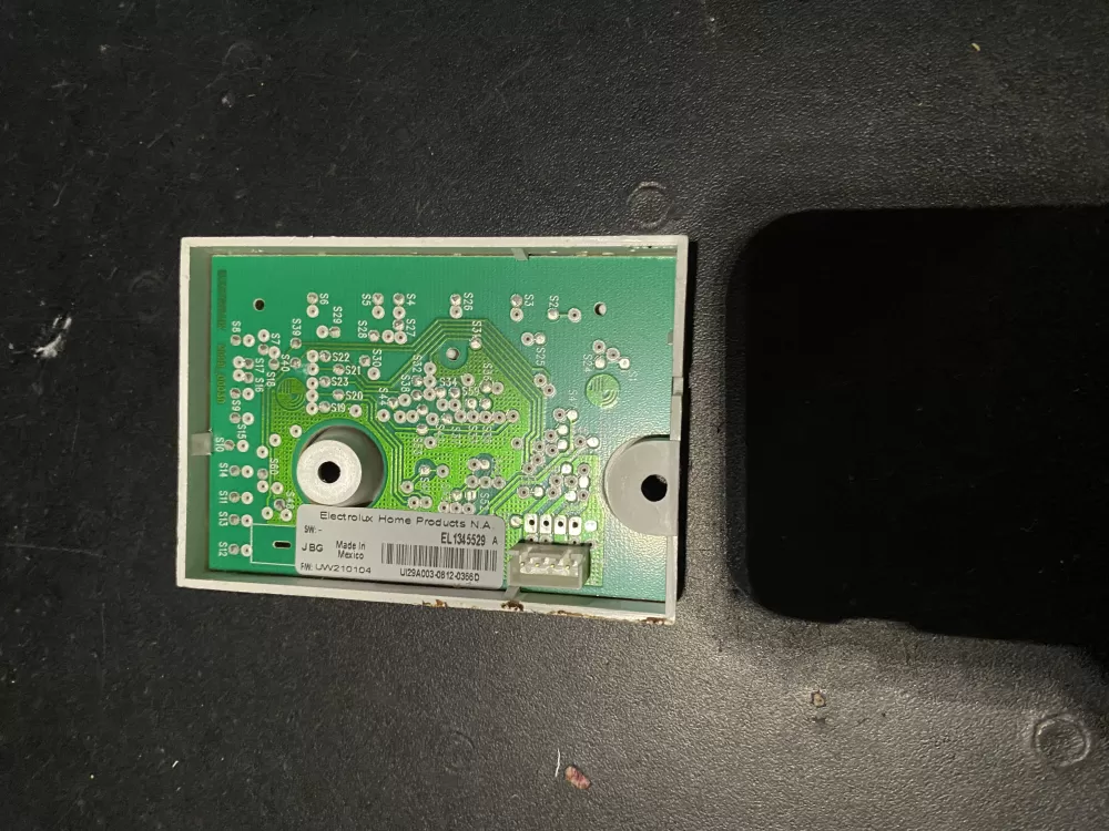 Electrolux EL1345529 A 1345529A Washer Control Board AZ25525 | BK67
