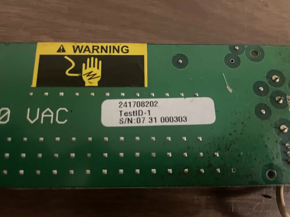 Frigidaire 241708202 Refrigerator Control Board AZ60709 | Wm2050