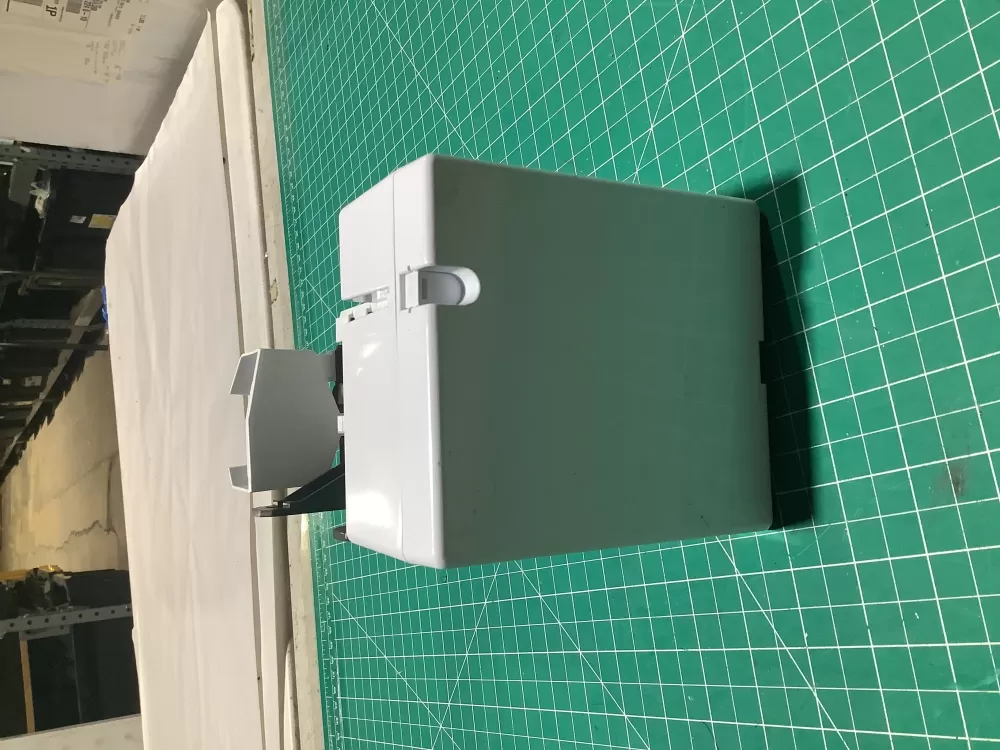 GE WR30X30919 Refrigerator Ice Maker Assembly AZ133999 | SL248