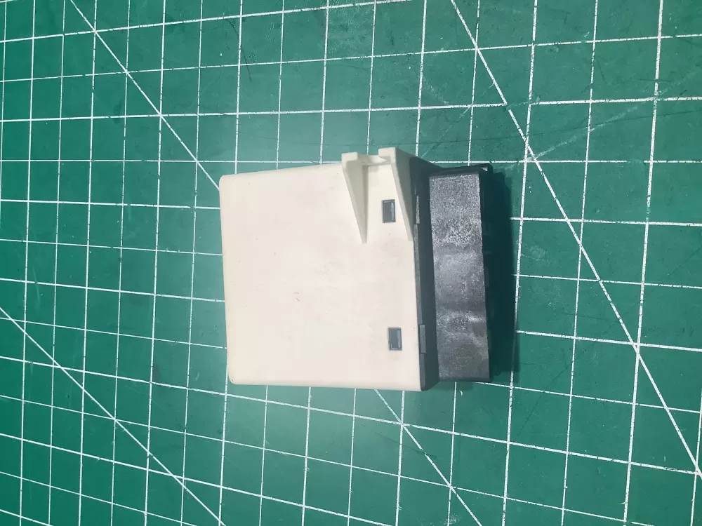 Miele 5254270 Dishwasher Relay AZ142526 | SL270