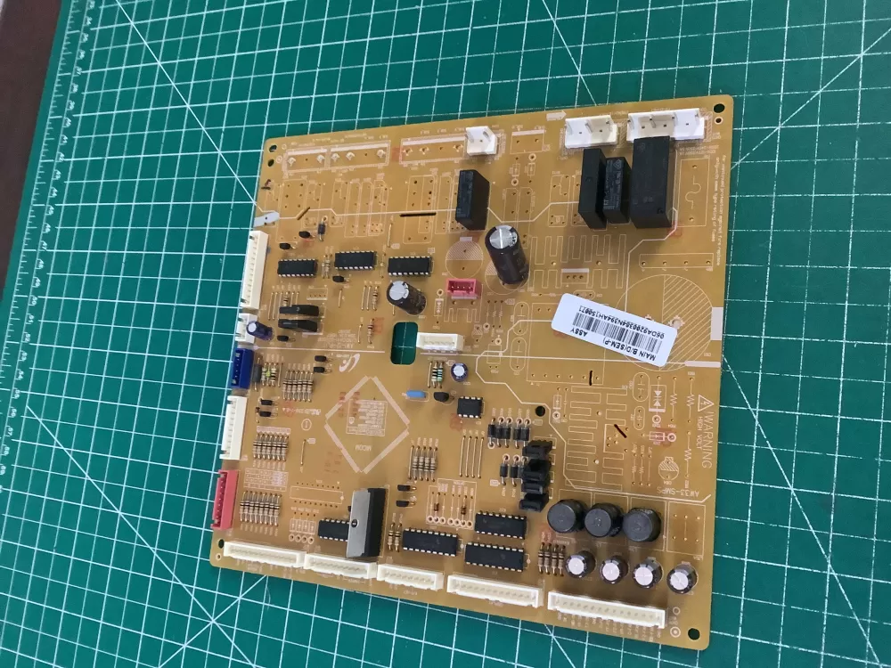Samsung DA92 00384N Refrigerator Control Board AZ197008 | NR2752