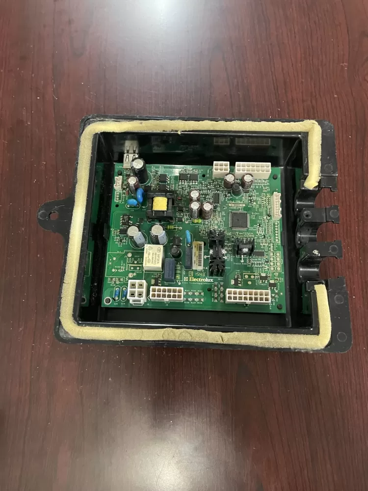 Electrolux 242268902 Frigidaire Refrigerator Main Control Board AZ83379 | KMV465