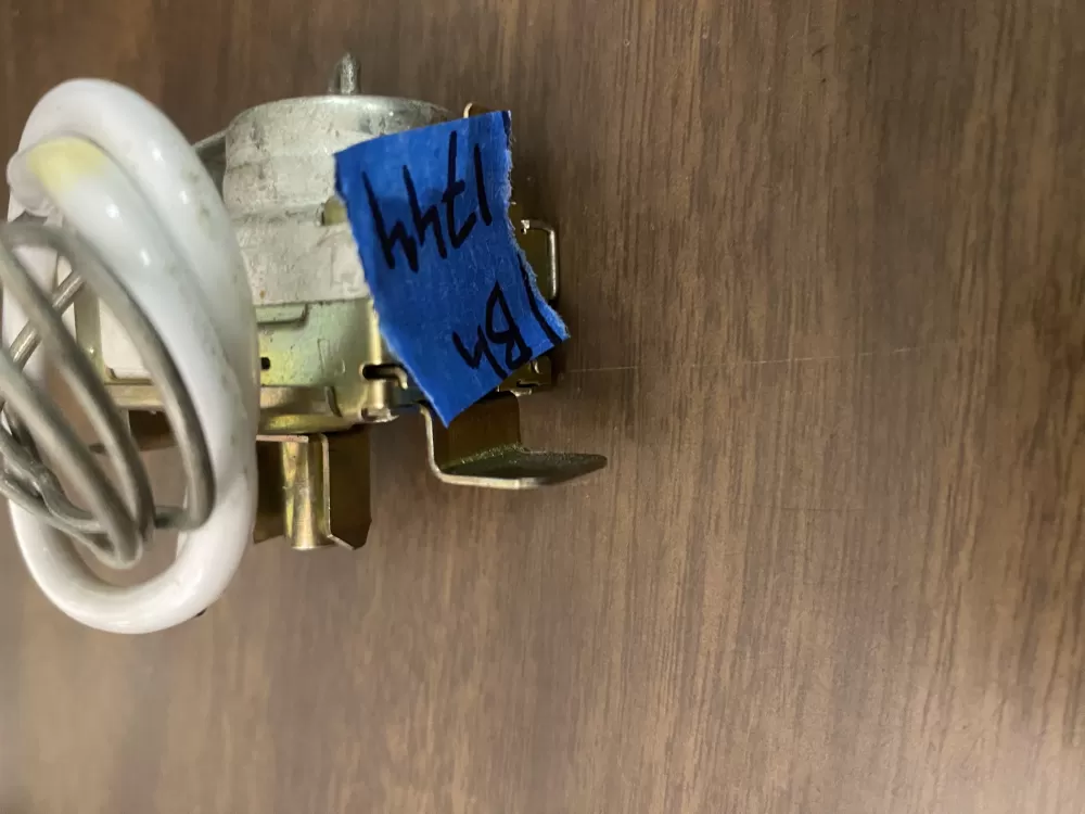 Kenmore 450226-13 Refrigerator Temperature Control Thermostat AZ78502 | BK1744