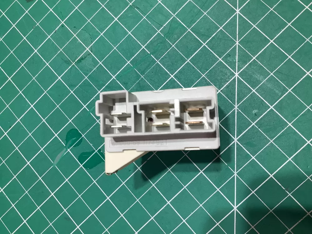 Miele 5254280 Dishwasher Relay AZ154023 | SL208
