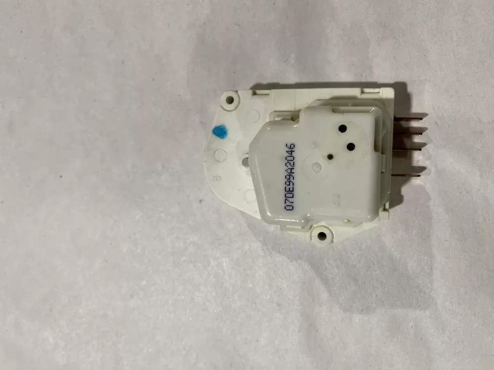 Whirlpool Kenmore W10822278 Refrigerator Defrost Timer AZ150100 | BK2496
