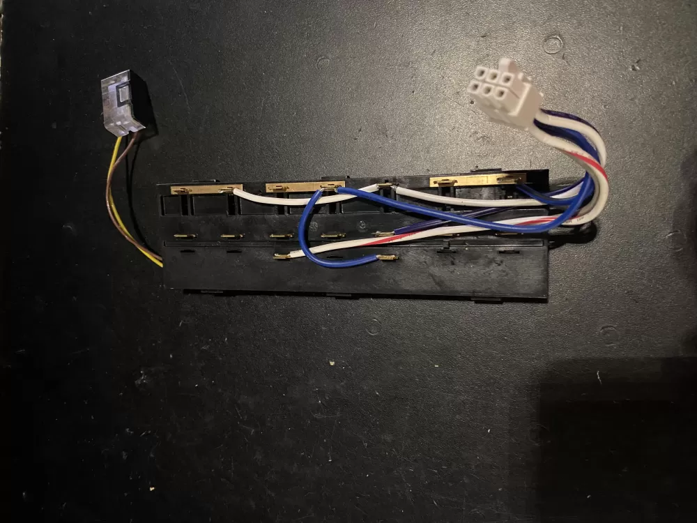 Whirlpool W10424366 Refrigerator Dispenser Control Board AZ24665 | BK438