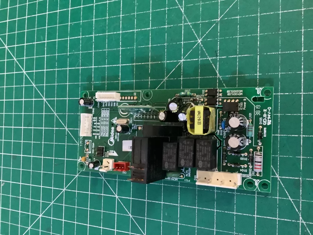 GE 20210706 E322995 Microwave Control Board AZ213241 | NR99