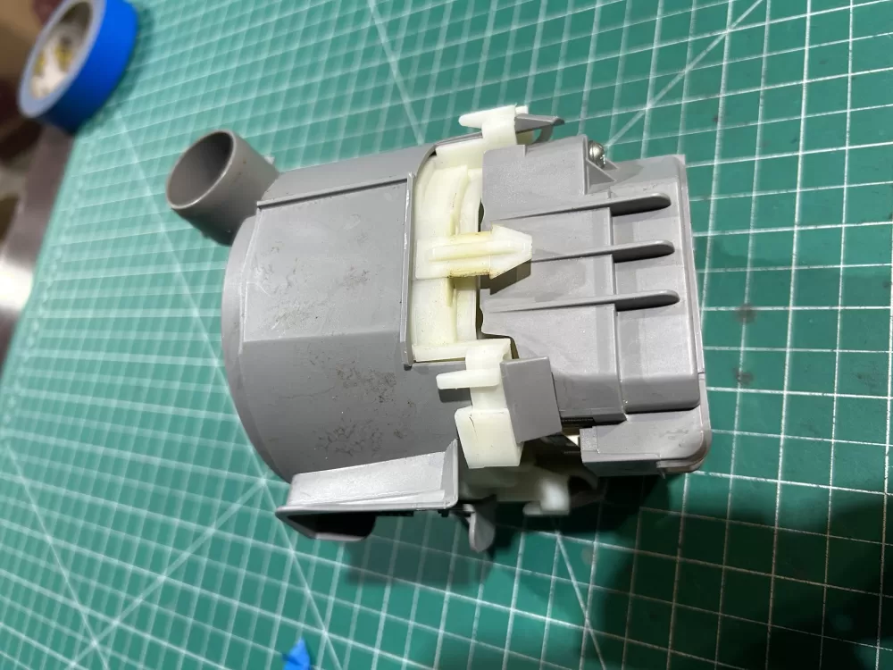 Bosch 9000897027 E319862 Dishwasher Circulation Pump Motor AZ167093 | Sl264