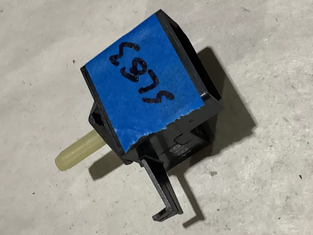 Whirlpool W10661453 W11050715 Dryer Switch AZ112880 | Sl83